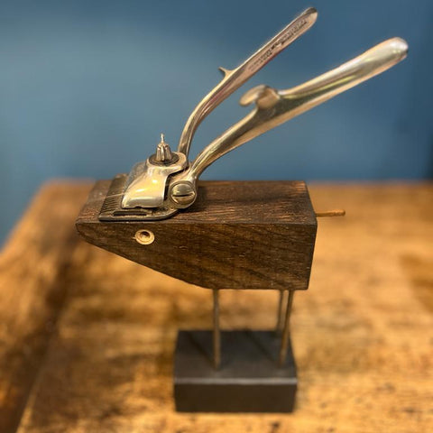 A Vintage Barber Clipper Deer by  Matt Brown Makes