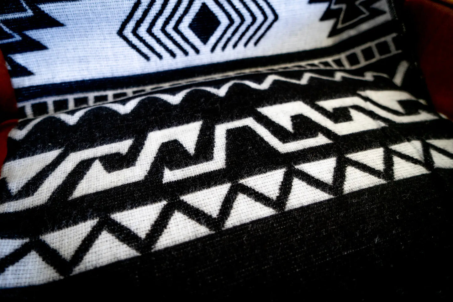 Andean Alpaca Wool Blanket - Black & White