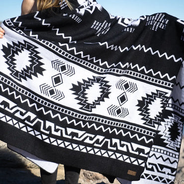 Andean Alpaca Wool Blanket - Black & White